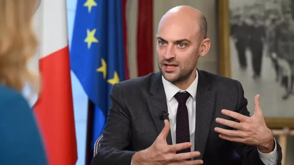 „Putins koloniale Besessenheit zerstört Russland selbst“: Jean-Noël Barro darüber, warum Europa selbst das Steuer in die Hand nimmt