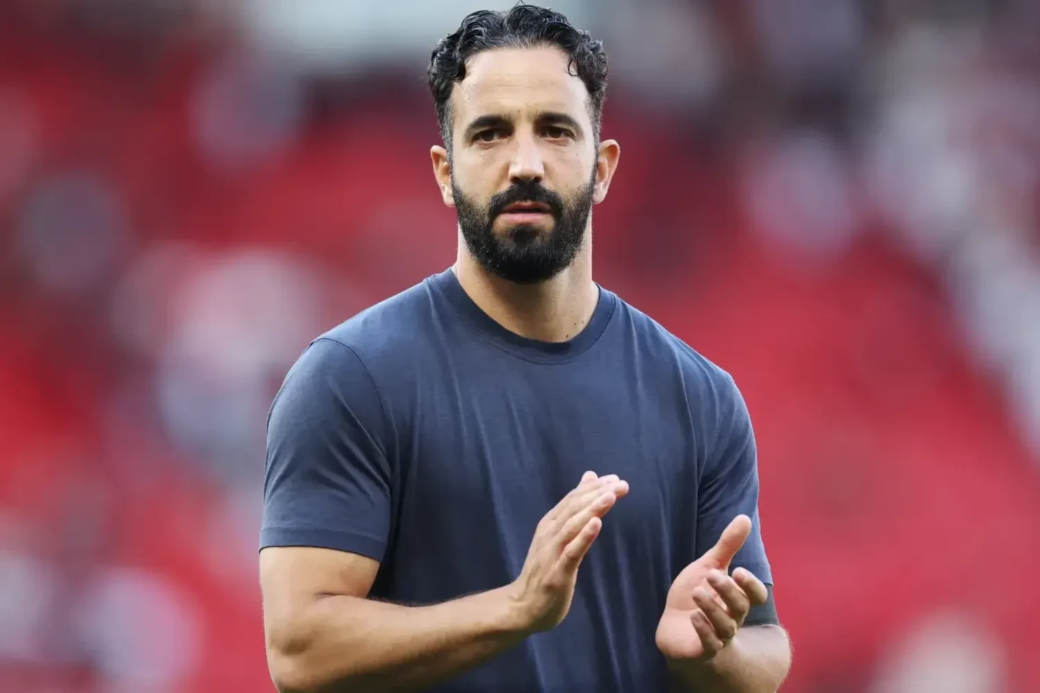 Manchester United limoge Rúben Amorim — en raison d'un conflit sur les transferts et d'une dynamique sportive décevante