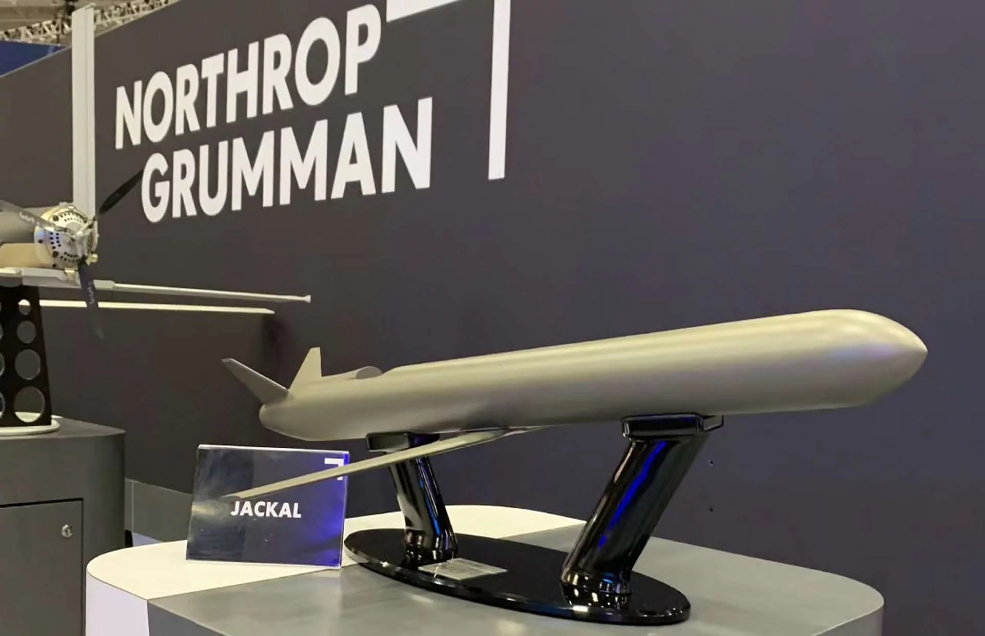 Jackal sans GPS : comment le missile américain change les règles du combat en zone de guerre électronique