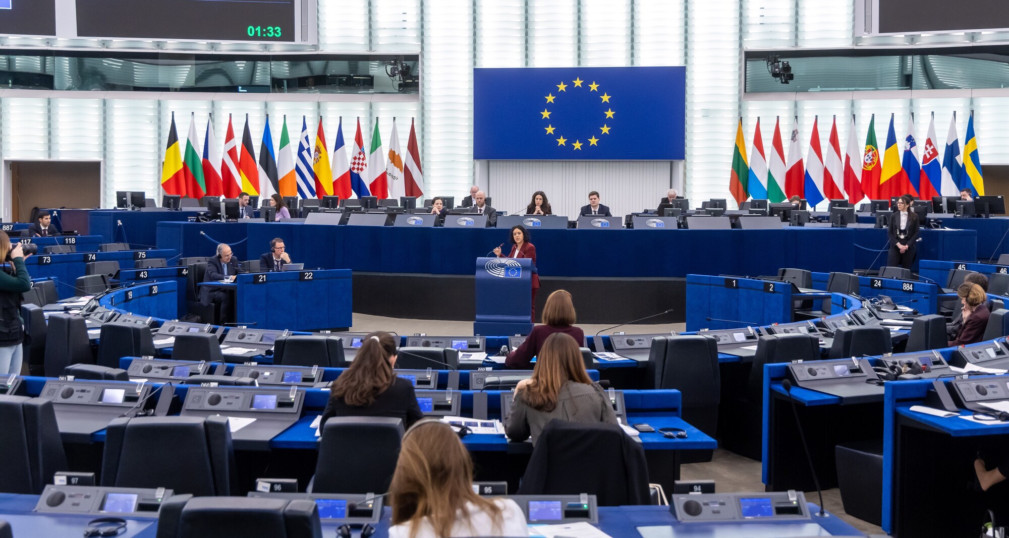 Europaparlament deaktiviert integrierte KI auf Dienstgeräten der Abgeordneten – Schritt wegen Cyber‑Sicherheitsrisiken